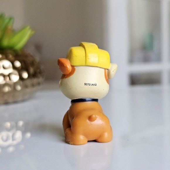 Paw Patrol Rubble's Mountain Rescue Toy Play Set Rubble Replacement Dog Figure - Picture 2 of 10